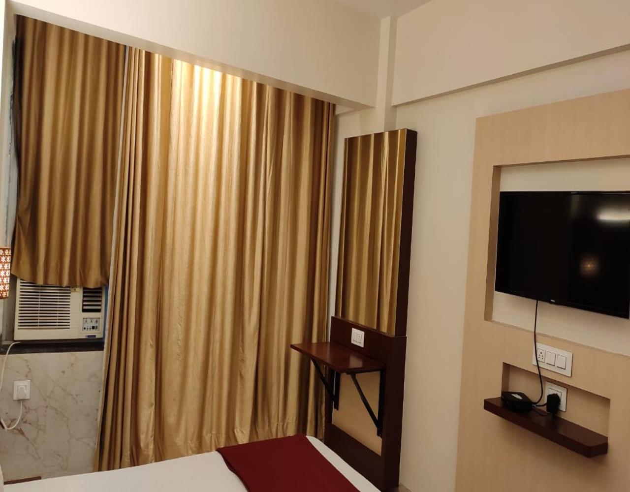 Fabhotel Spring Inn - Nr Borivali Station Mālād Extérieur photo