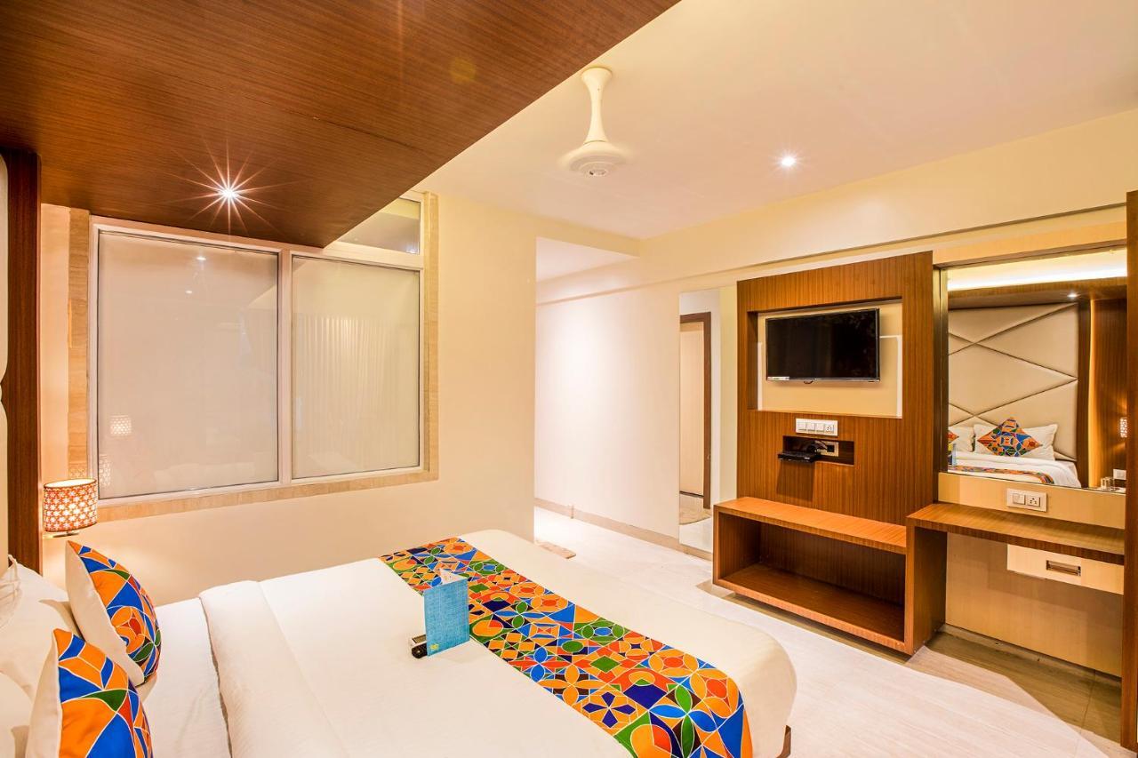 Fabhotel Spring Inn - Nr Borivali Station Mālād Extérieur photo