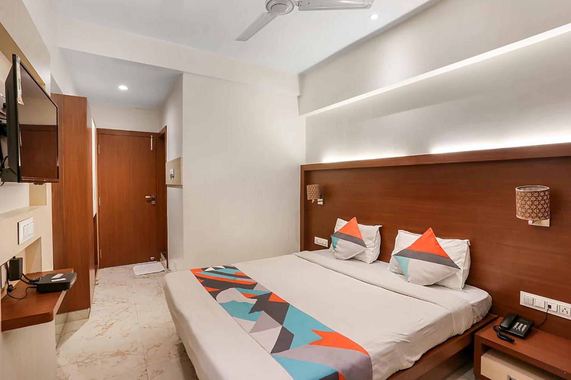 Fabhotel Spring Inn - Nr Borivali Station Mālād Extérieur photo