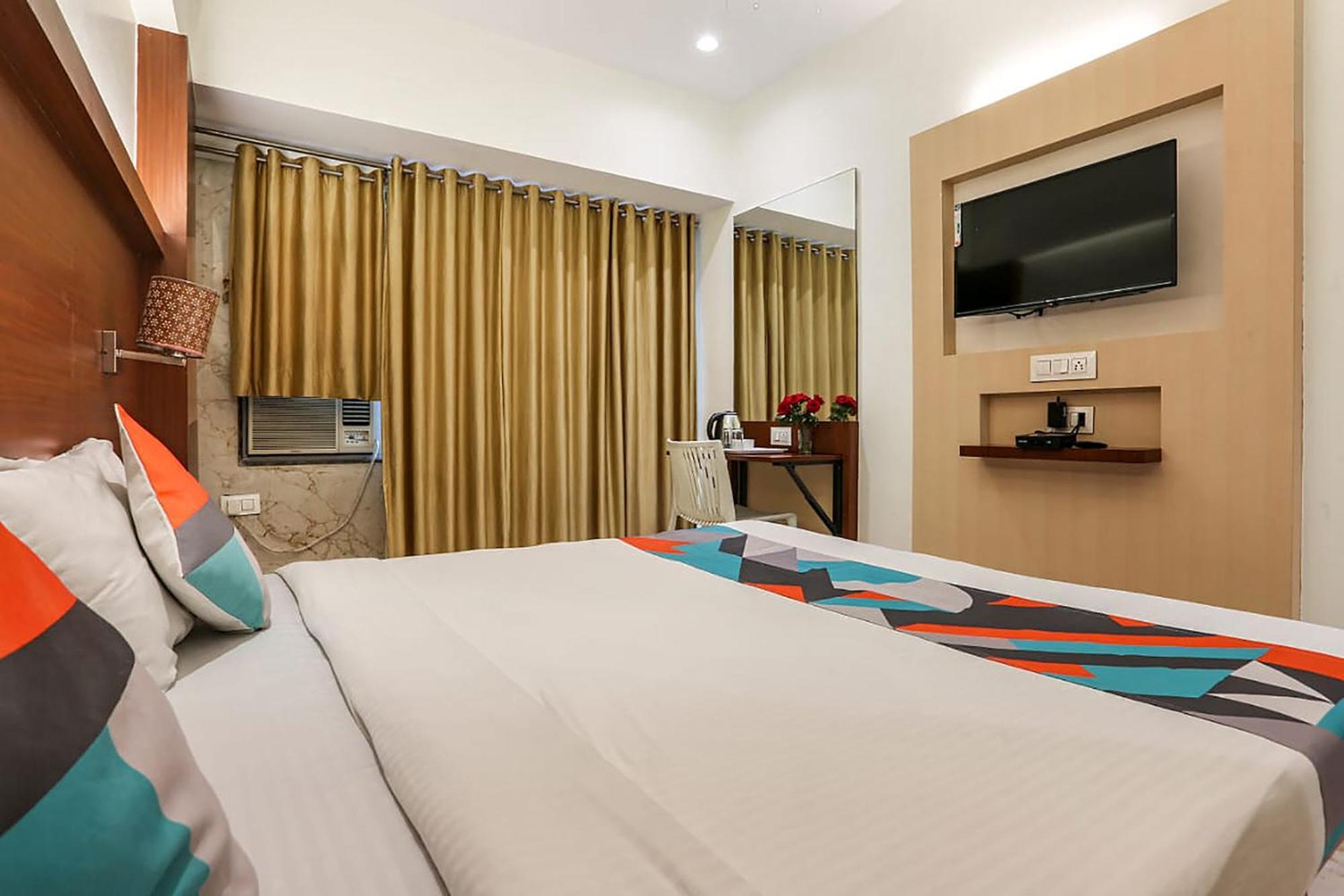 Fabhotel Spring Inn - Nr Borivali Station Mālād Extérieur photo