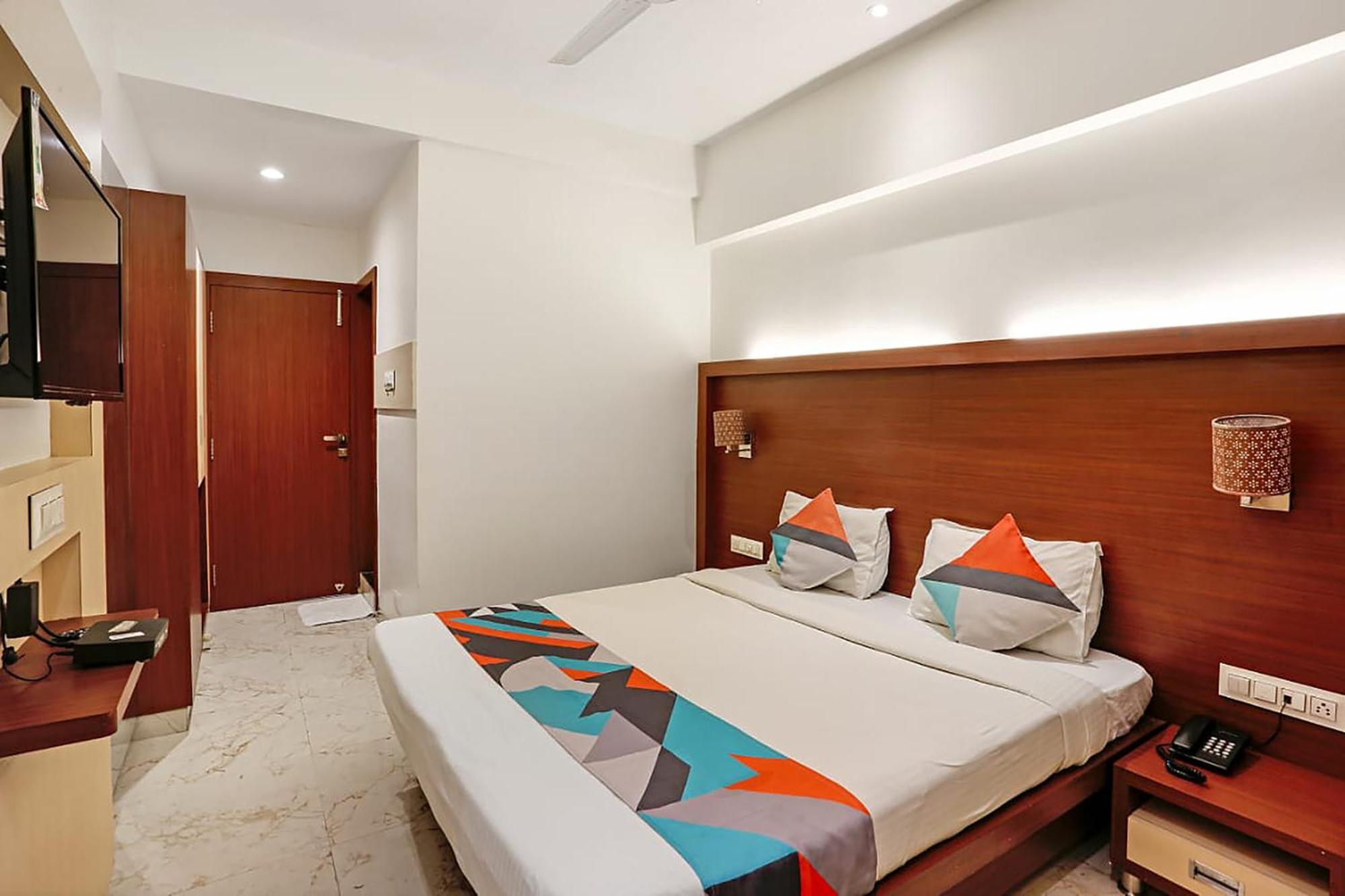 Fabhotel Spring Inn - Nr Borivali Station Mālād Extérieur photo